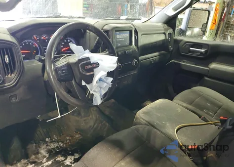 2022 GMC Sierra K2500 Heavy Duty z USA, uszkodzony, nr VIN 1GT39LE75NF315729